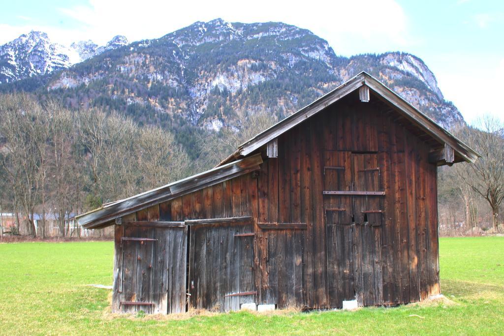 Landhaus Alpenblick Apartment การ์มิช-พาร์เทนเคียร์เชน ห้อง รูปภาพ