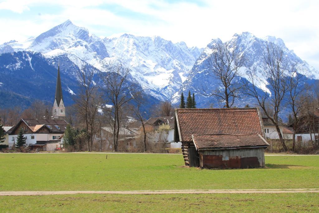 Landhaus Alpenblick Apartment การ์มิช-พาร์เทนเคียร์เชน ห้อง รูปภาพ