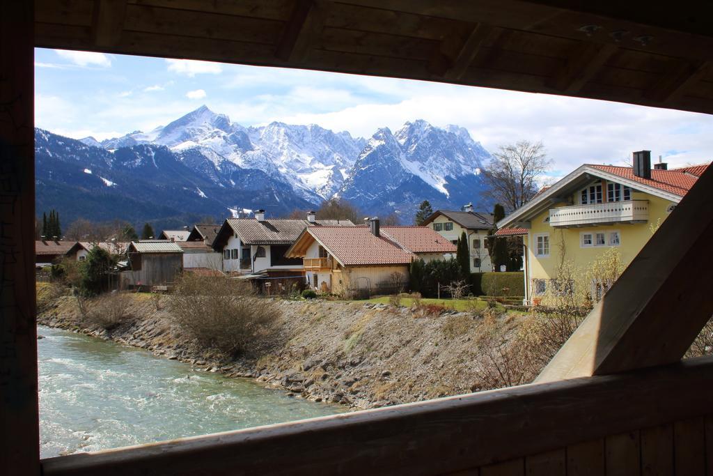 Landhaus Alpenblick Apartment การ์มิช-พาร์เทนเคียร์เชน ห้อง รูปภาพ